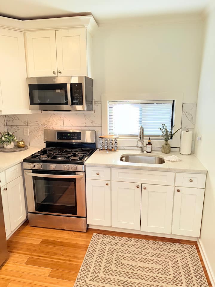 2 Bedroom Suite Pet Friendly Near Hofstra - Long Island, NY