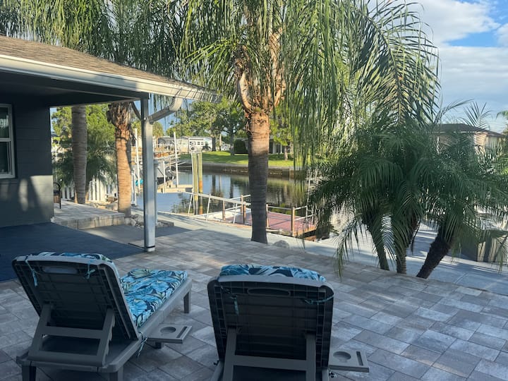 Peaceful Waterfront Getaway - New Port Richey, FL