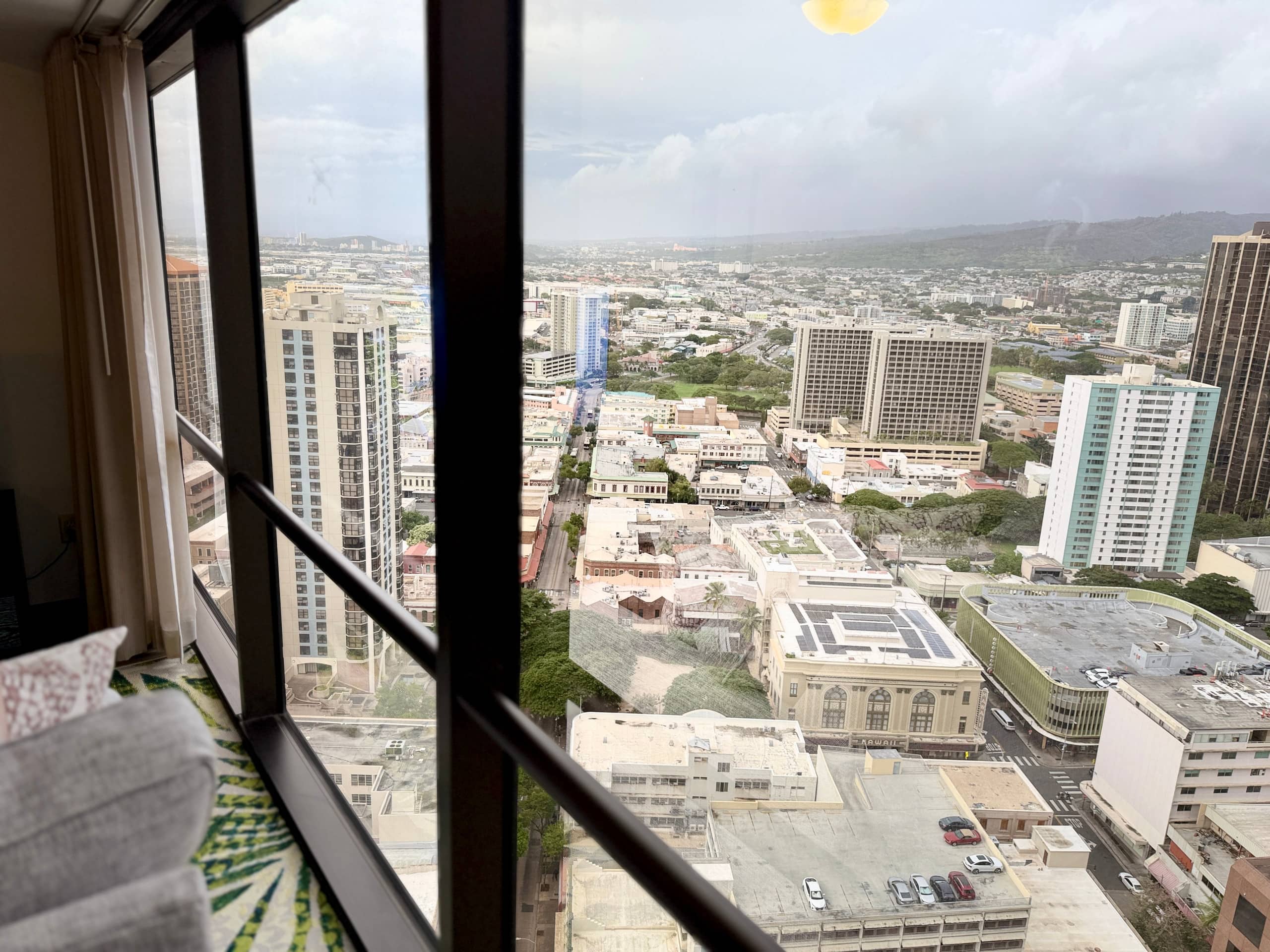 Honolulu Ocean View Condo w/ Free Parking - Image 4