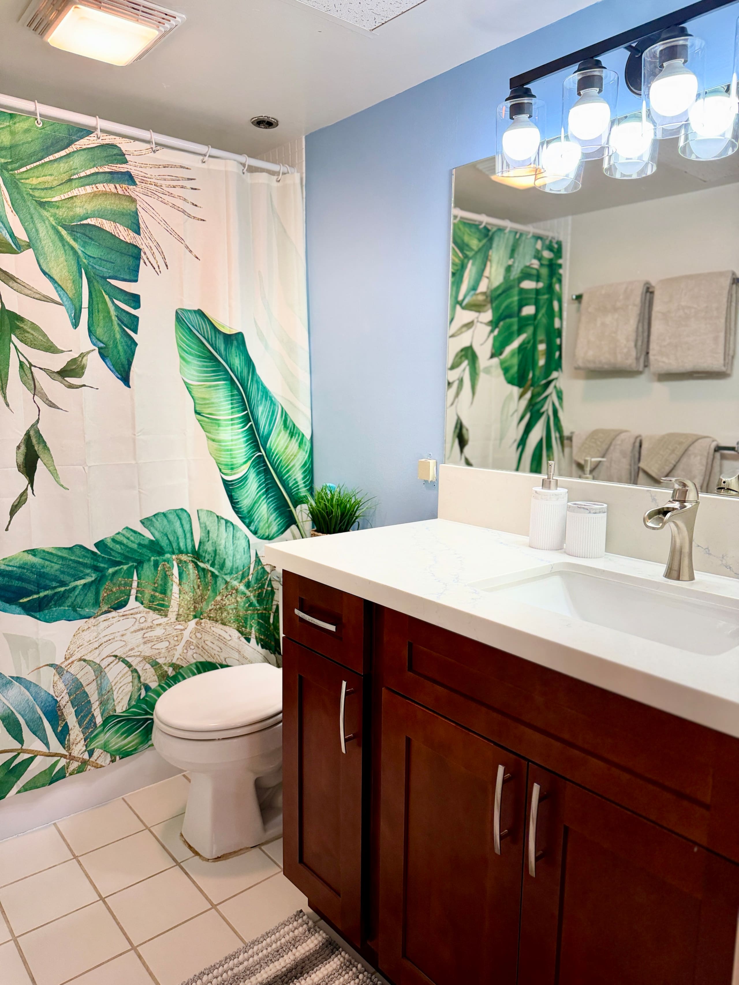 Honolulu Ocean View Condo w/ Free Parking - Image 37