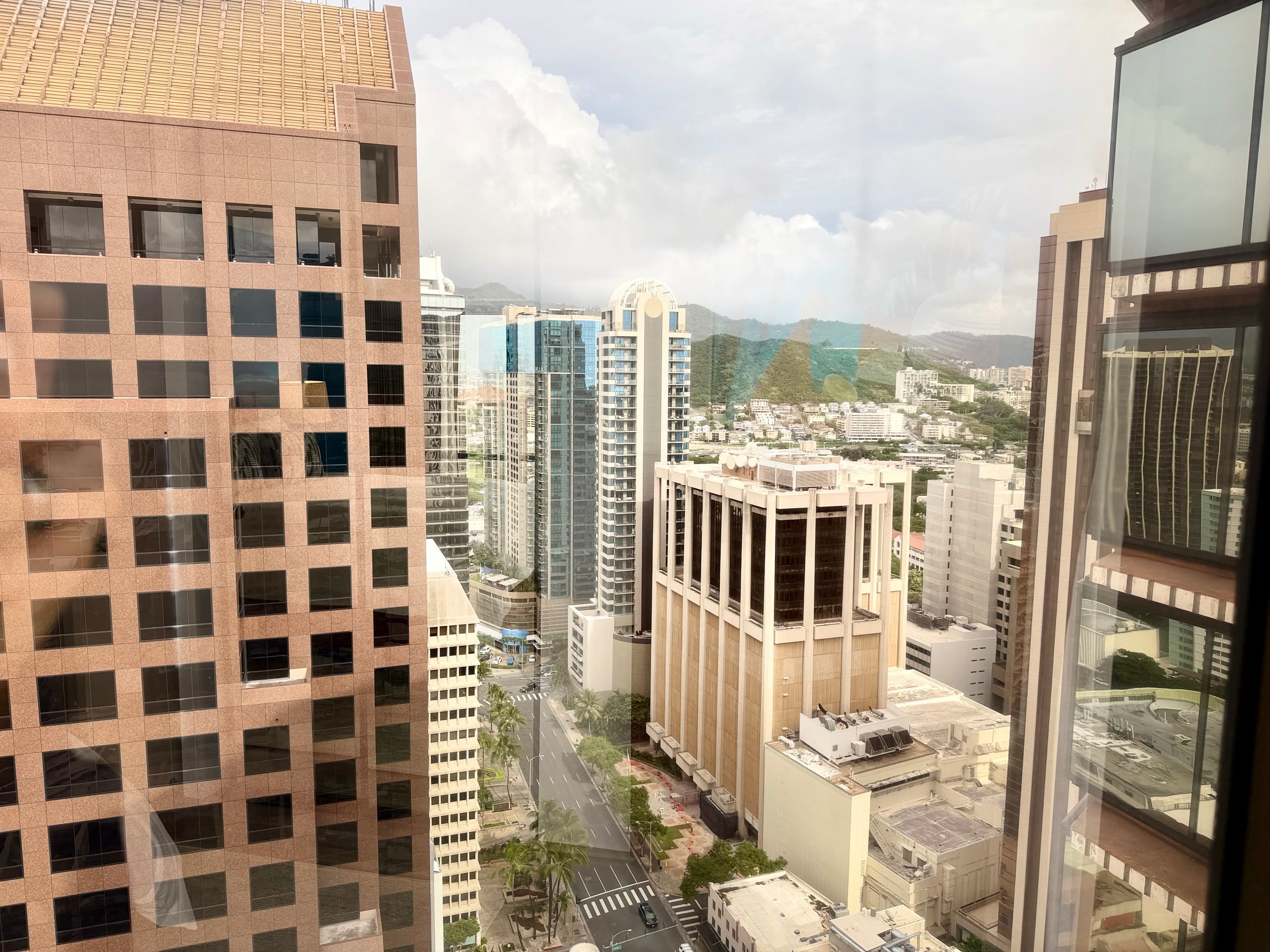 Honolulu Ocean View Condo w/ Free Parking - Image 30