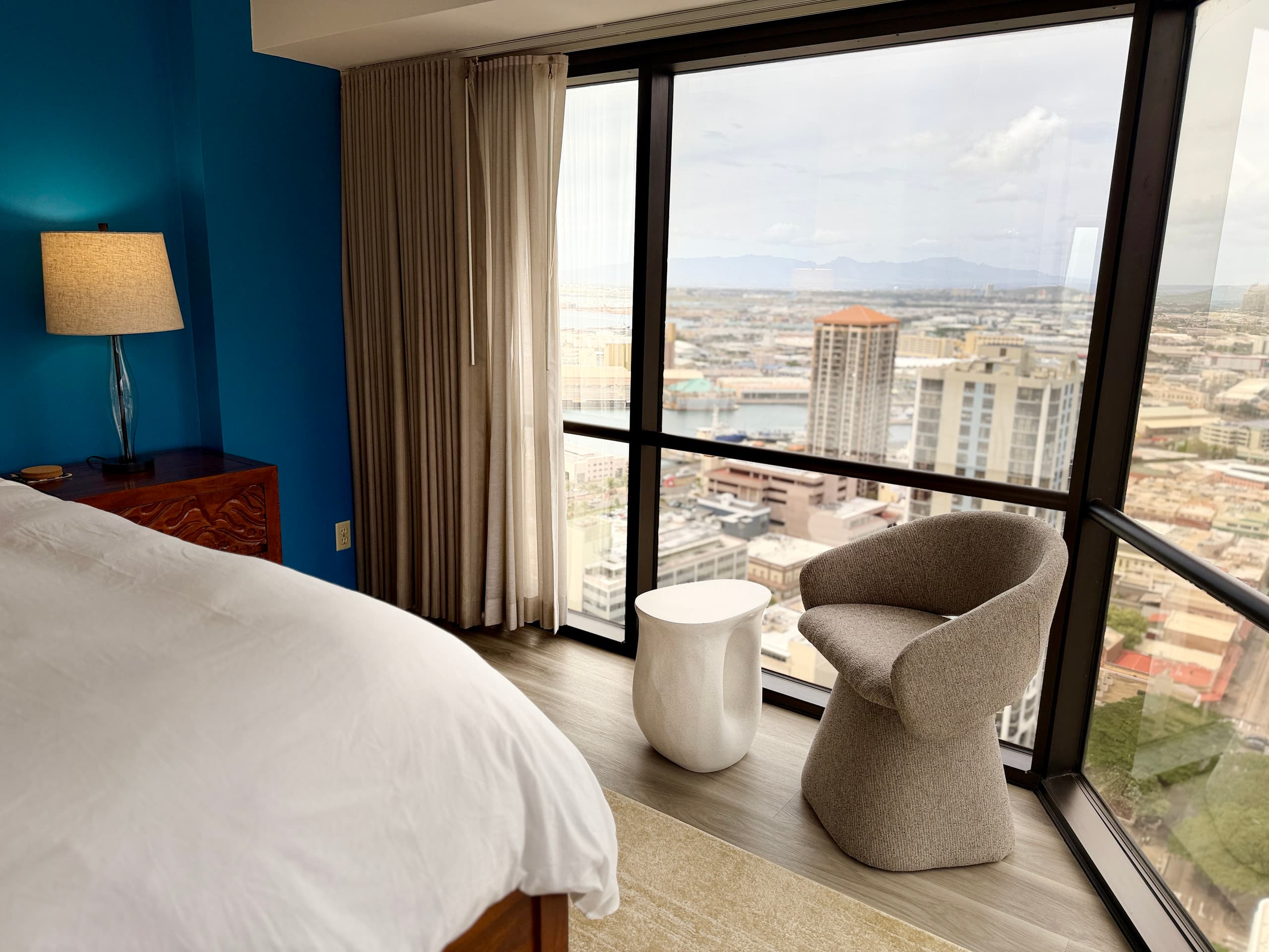 Honolulu Ocean View Condo w/ Free Parking - Image 34