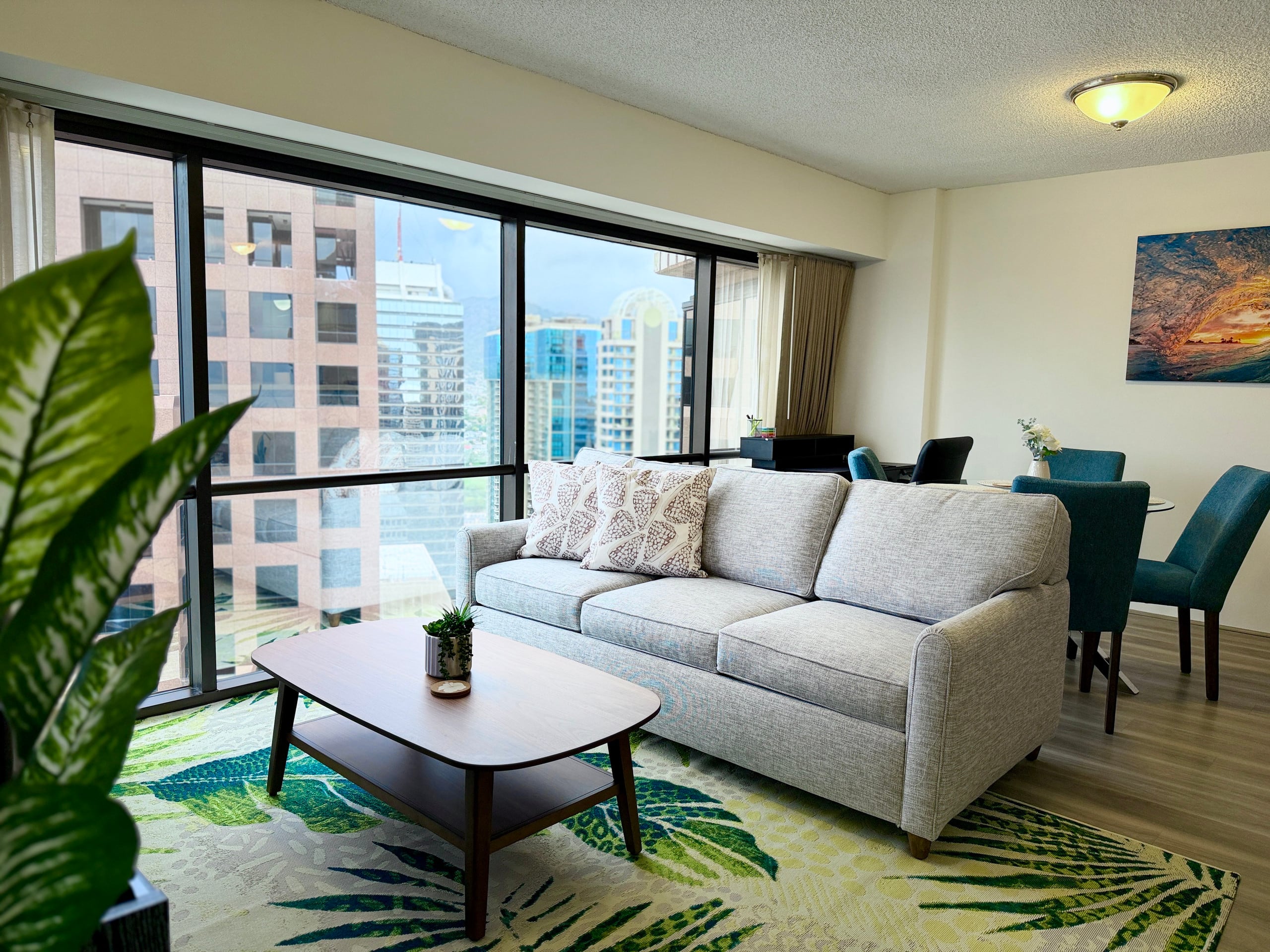 Honolulu Ocean View Condo w/ Free Parking - Image 5
