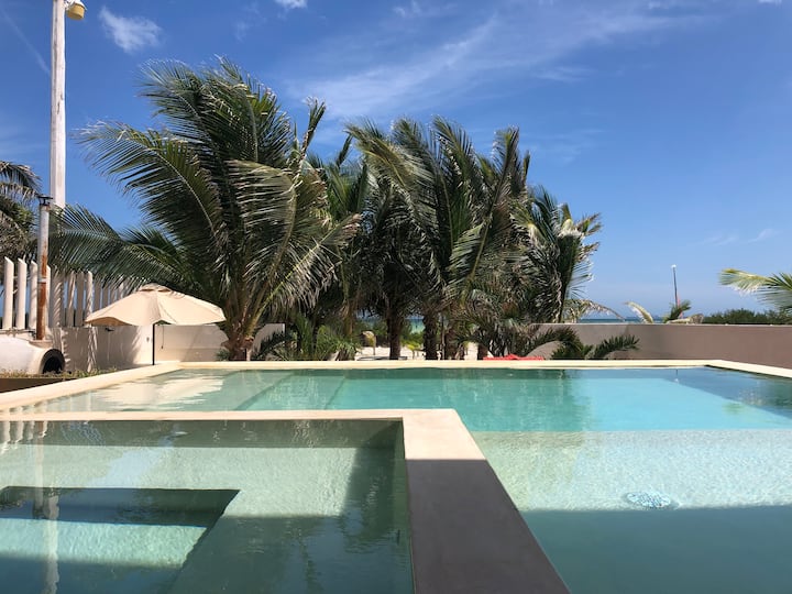 NEW Beachfront Villa Chef included fully staffed
