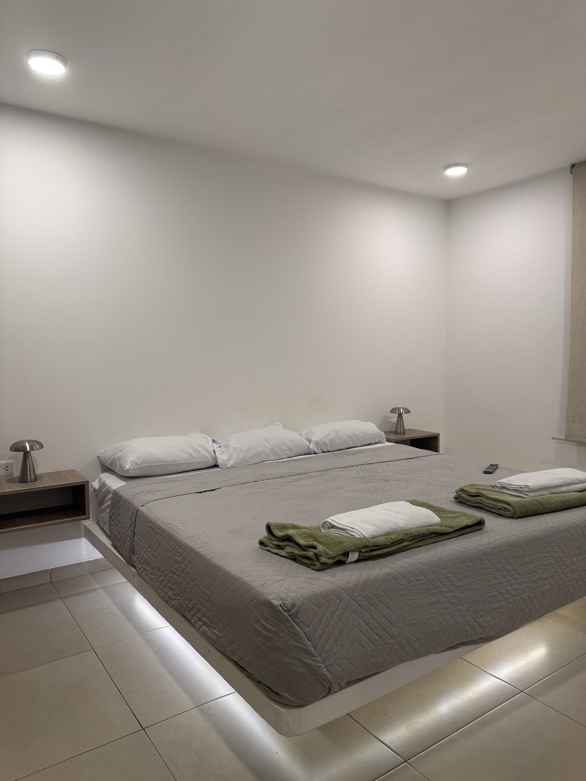 غرفة النوم 1