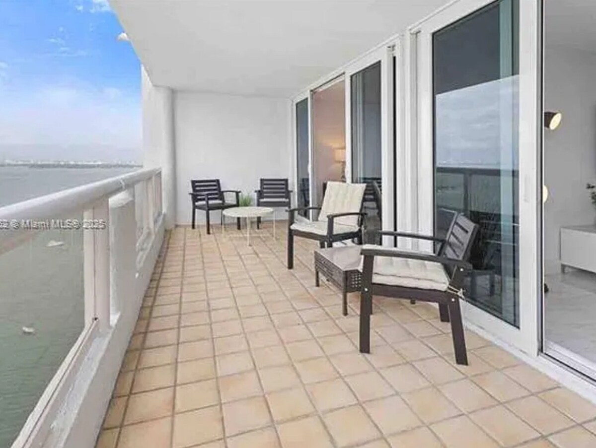 Picture Idea: Luxury Bayview Penthouse Near Brickell Beach