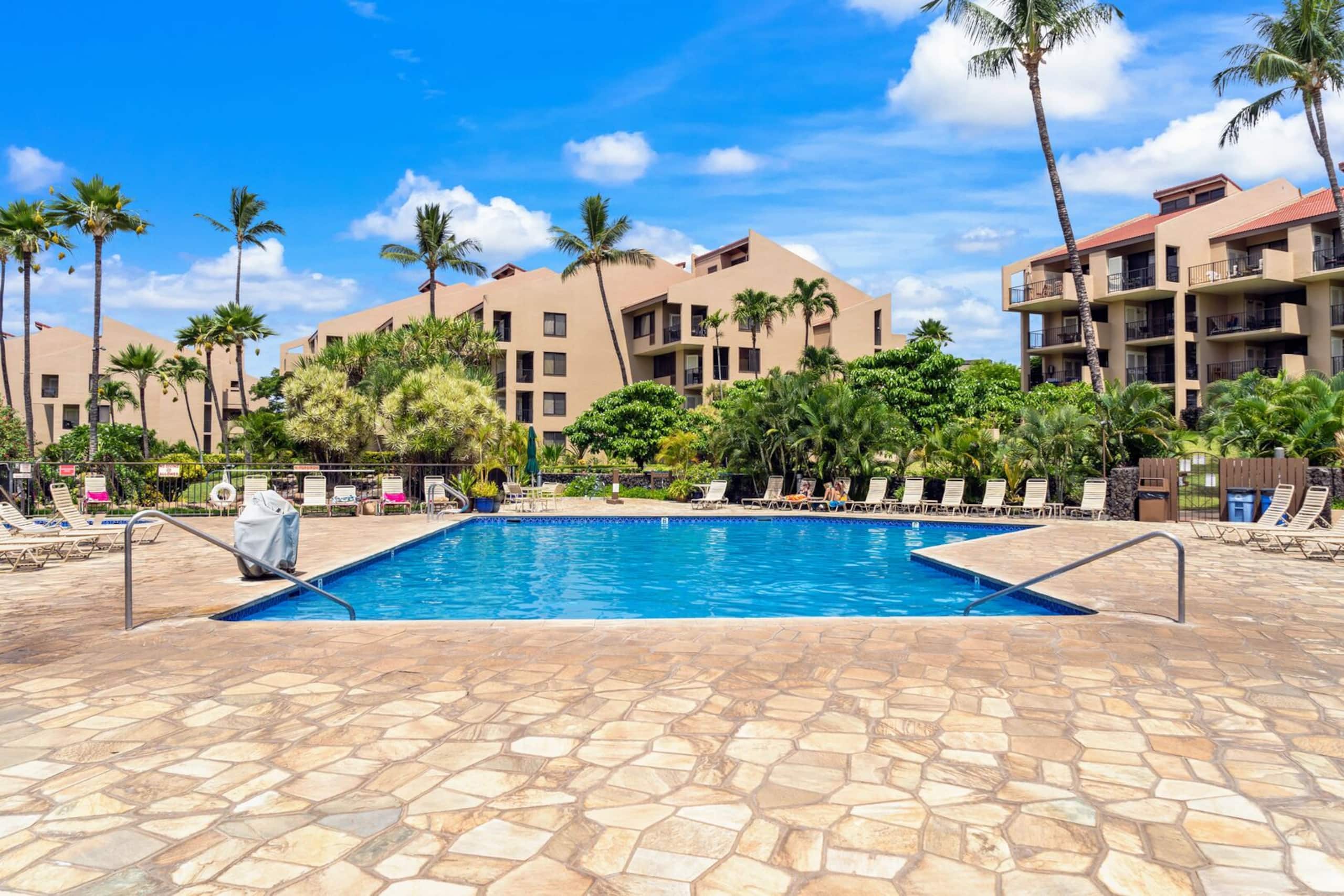 Ocean view near Beach - Kamaole Sands 1-306 - Image 33