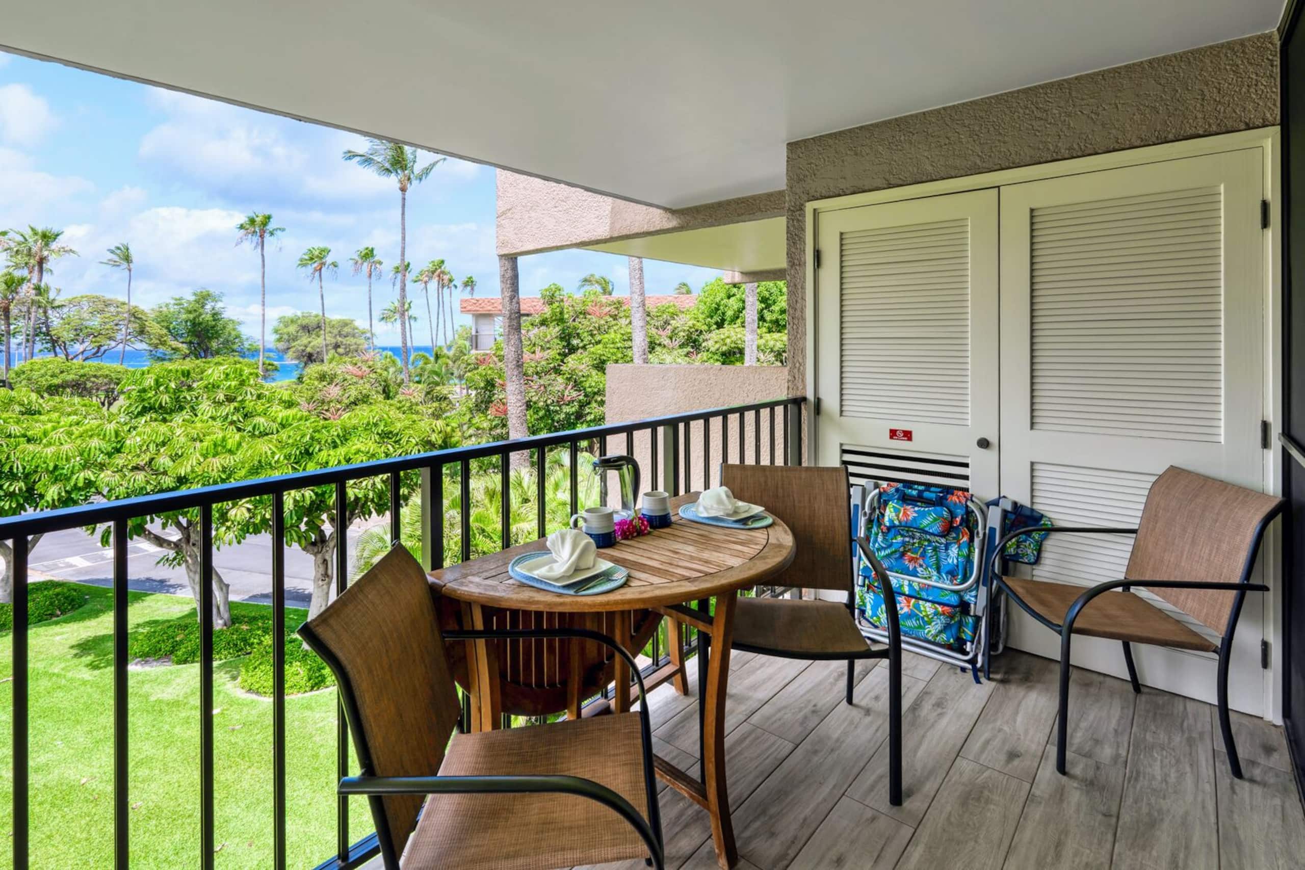 Ocean view near Beach - Kamaole Sands 1-306 - Image 6