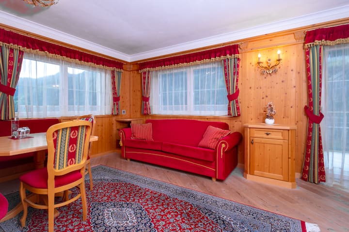 Romantic Apartment In Elegant Mountain Chalet -Spa - Sand in Taufers