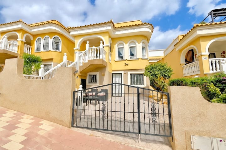 Tolle Ferienwohnung, 3.000 M Zum Mittelmeer - La Marina