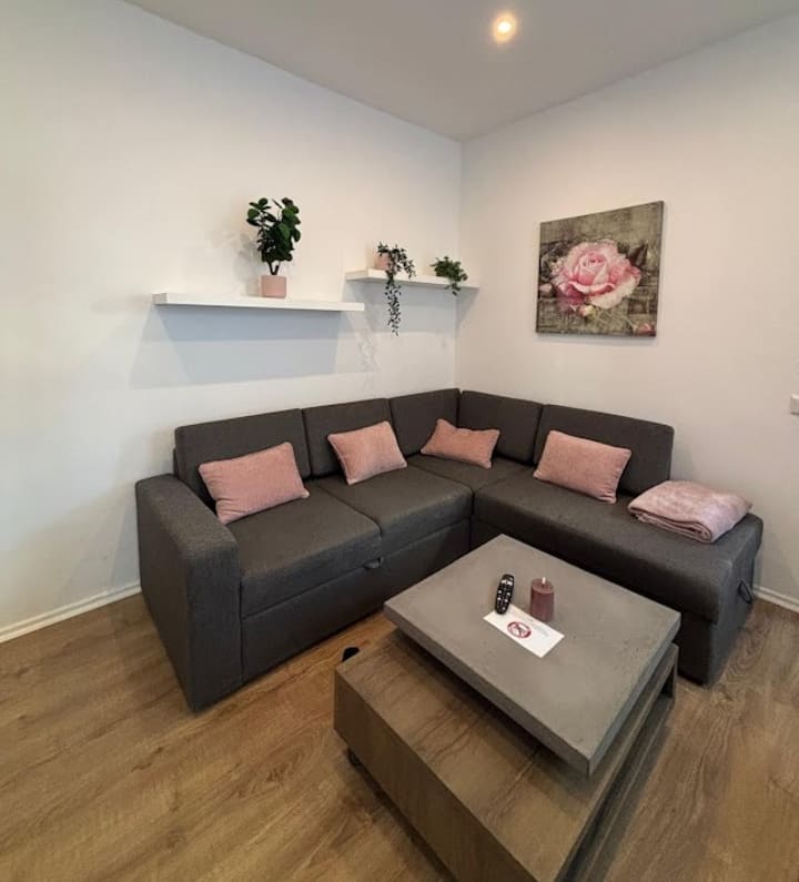 Zentrale, Komfortable Erdgeschosswohnung Krefeld - Krefeld