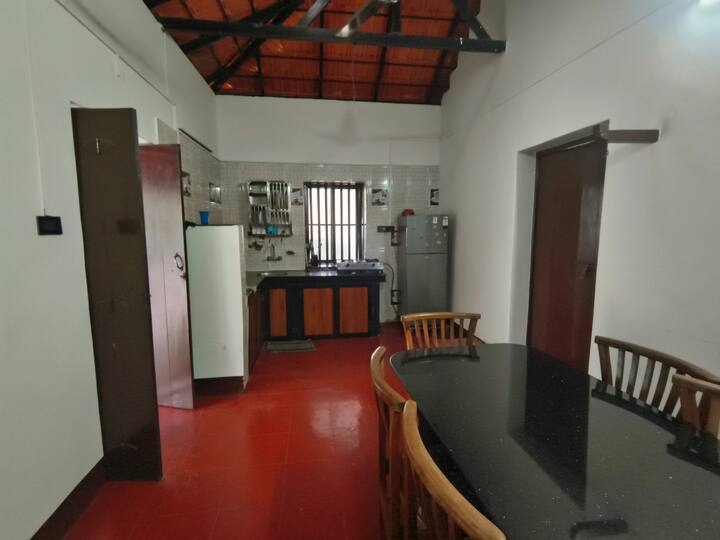 Dining area image 3