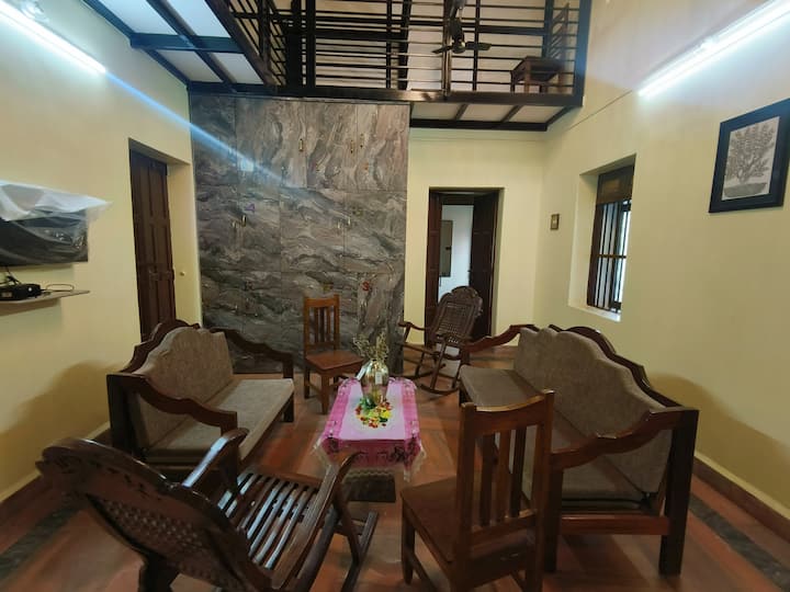 Living room image 3