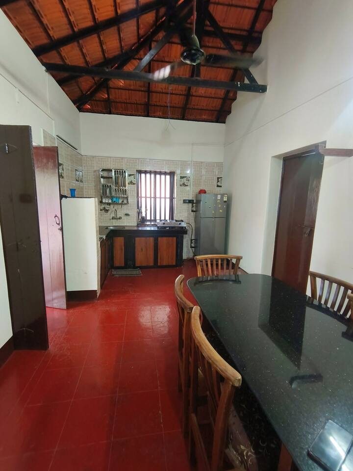Dining area image 2