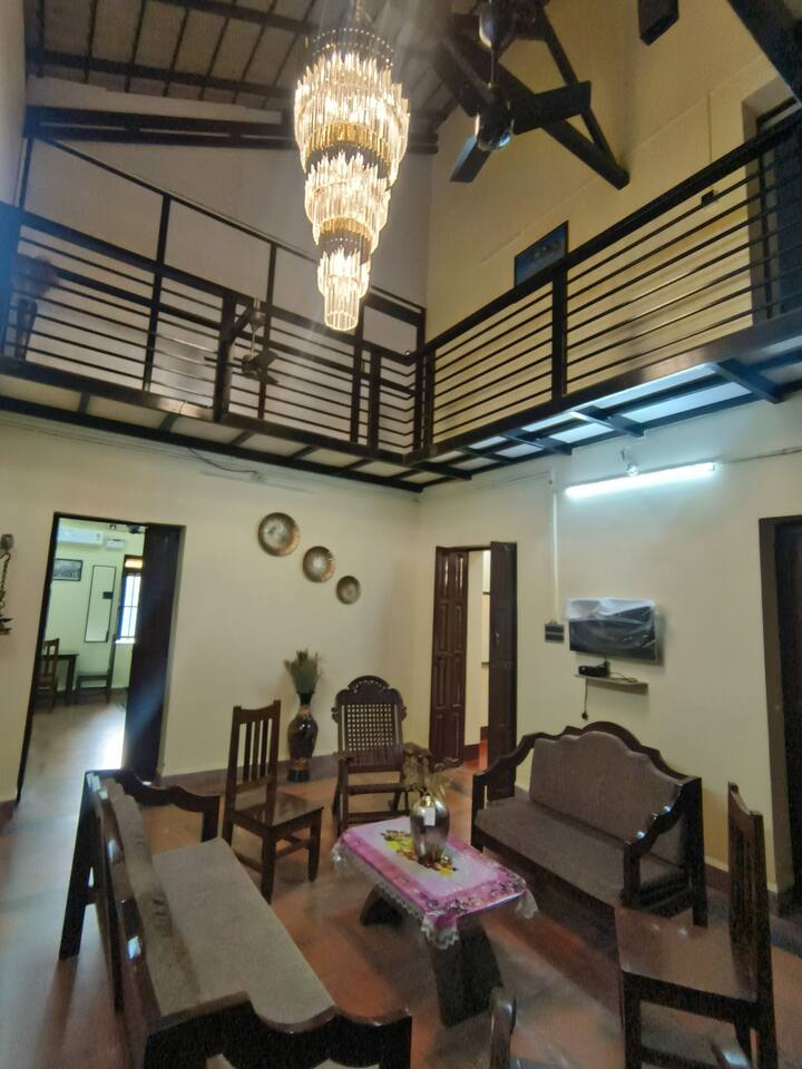Living room image 7