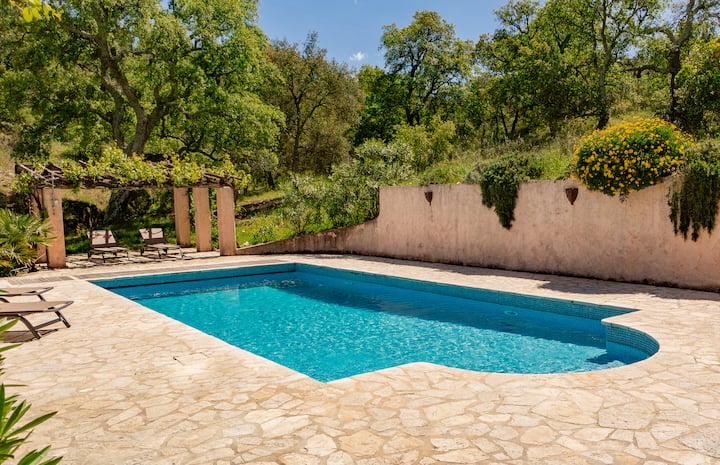 Les Lavandes
Lovely House, Calm Setting, Nice View - Le Plan-de-la-Tour