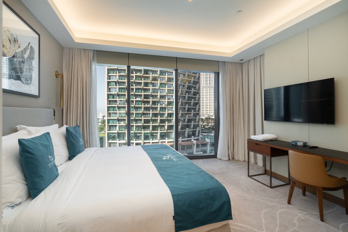 1 Bedroom Furnished Apartment with City View 5