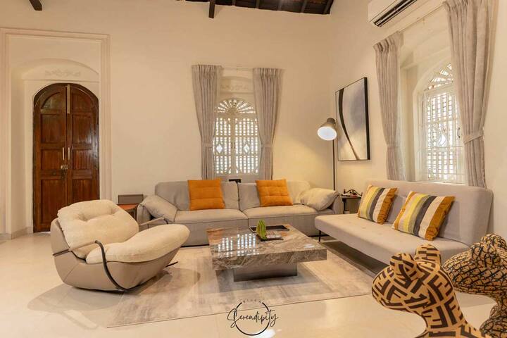 Living room image 1