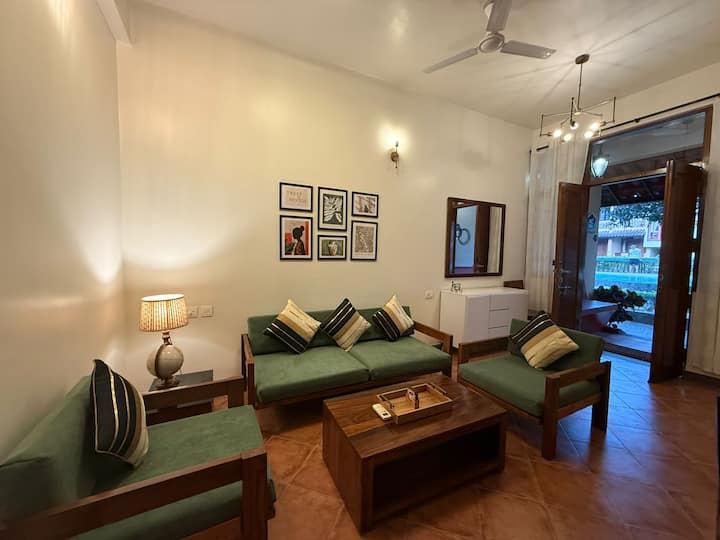 Living room image 3