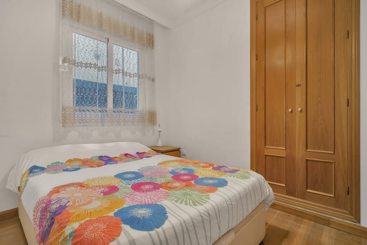 Tiha soba, s kapcima i dvostrukim staklom, na privatnoj terasi.