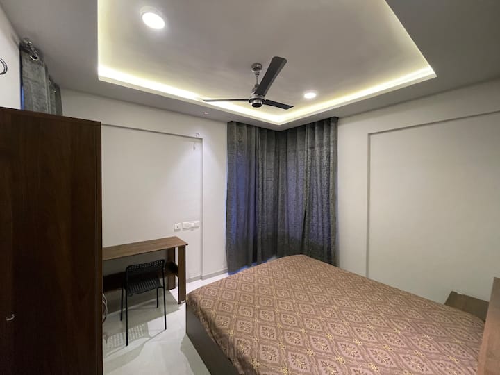 غرفة النوم 2