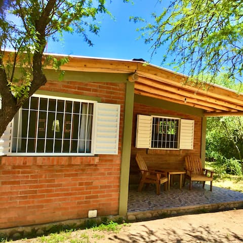 Propiedad de Airbnb exitosa: Comfortable family home in Villa de las Rosas en Villa Las Rosas