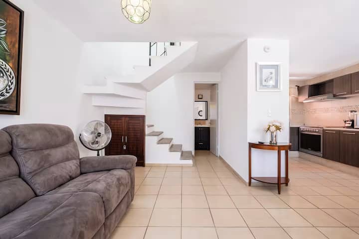 Hermosa Casa 11 Mins Del Centro / Parking Gratis - San Miguel de Allende