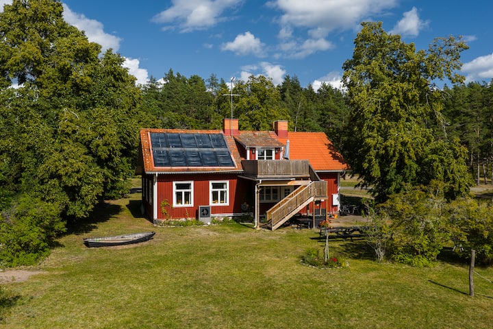 Stort Hus I Skärgården - Västervik