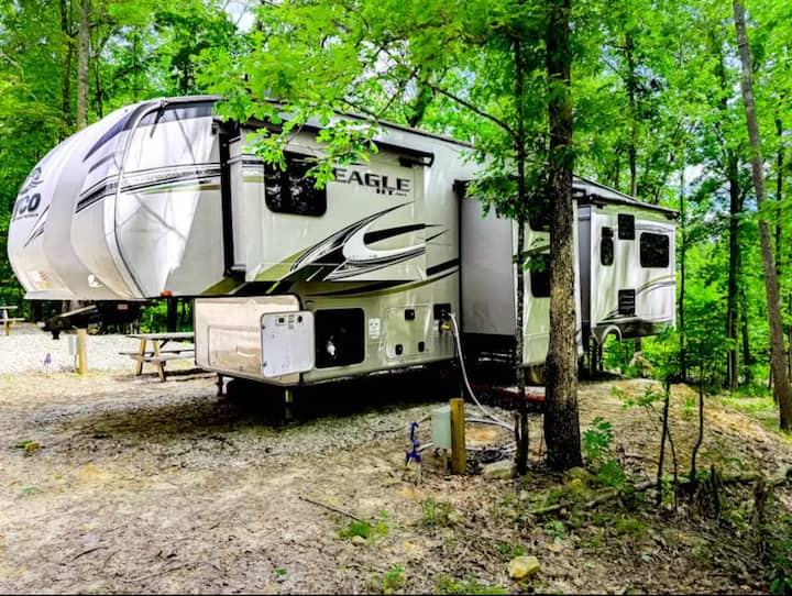 Bespoke RV Retreat with Fire-pit and Grille - Campers/RVs for Rent in ...