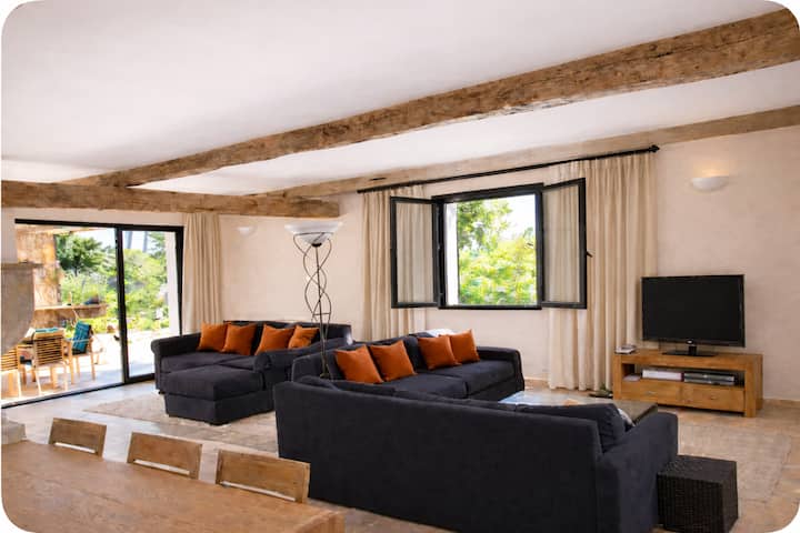 Walk To Valbonne Village - 5-bed Villa With Pool - Valbonne