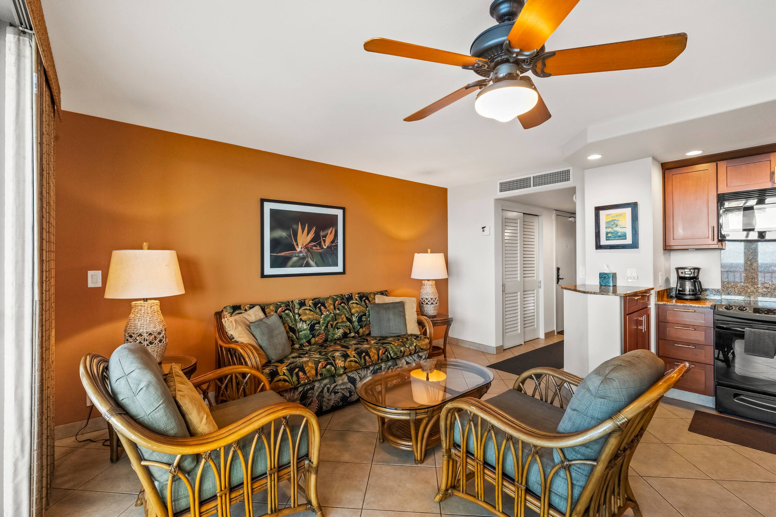 Sun & Stunning Oceanfront Sunsets–Kihei Beach #505 - Image 11