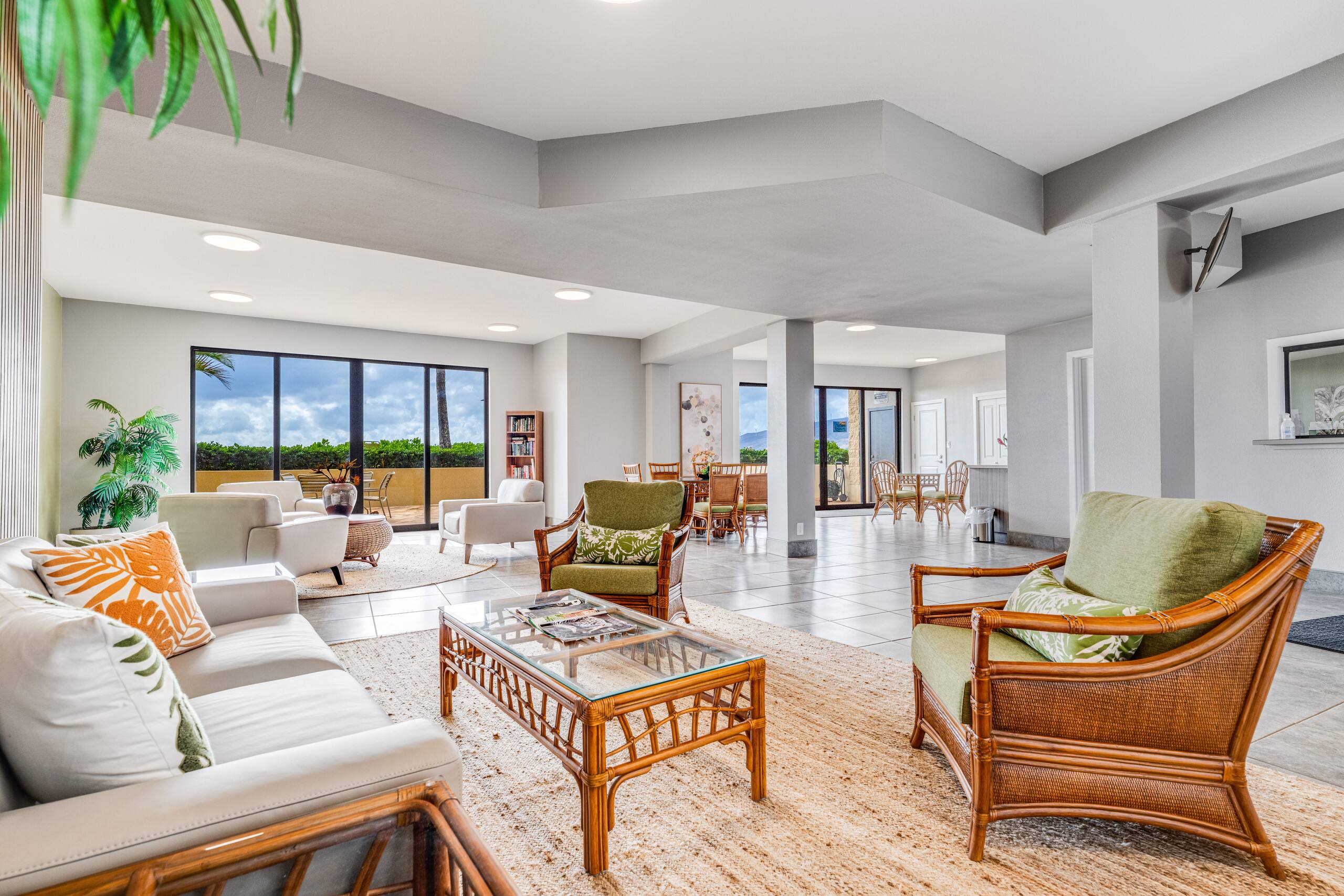 Sun & Stunning Oceanfront Sunsets–Kihei Beach #505 - Image 25