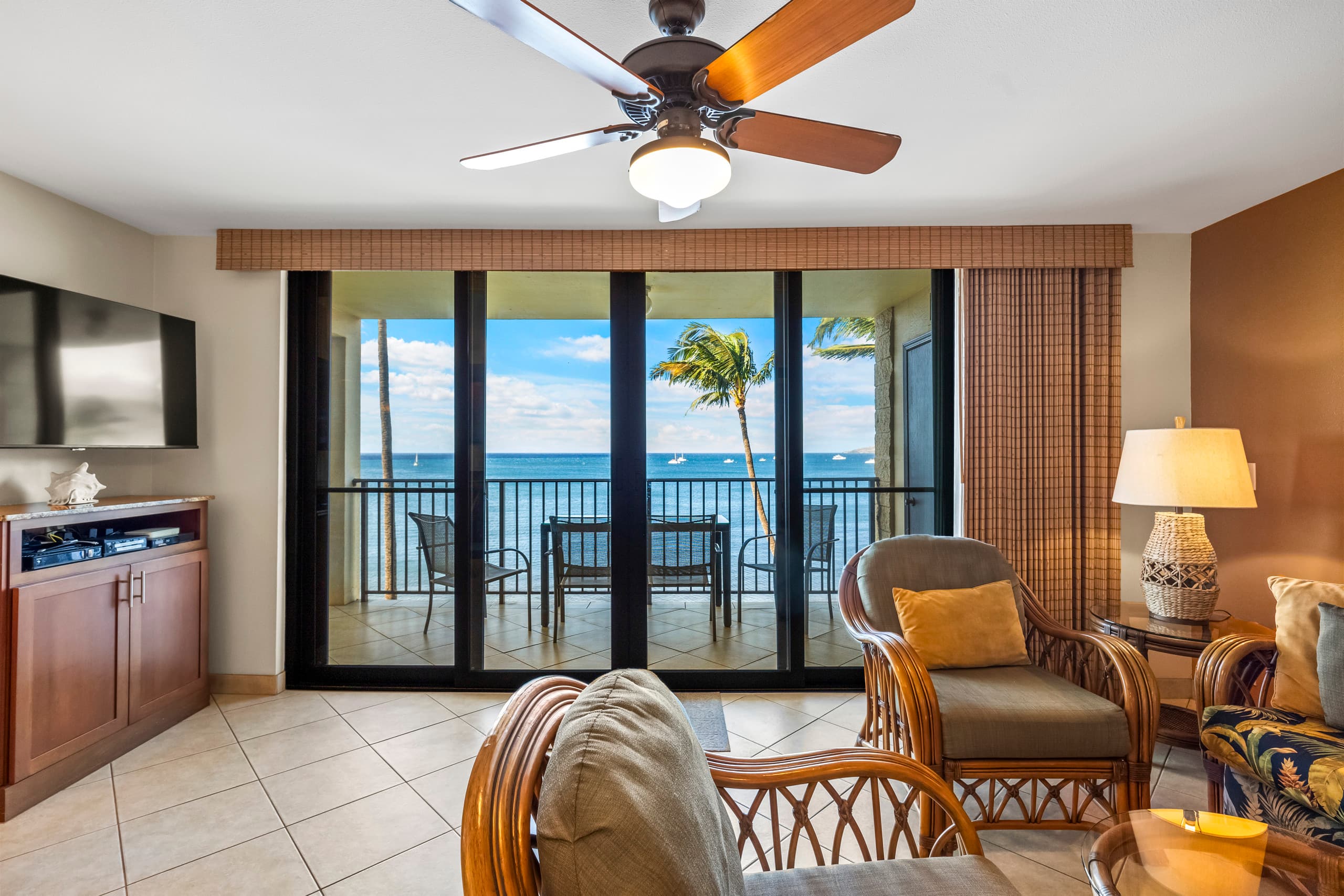 Sun & Stunning Oceanfront Sunsets–Kihei Beach #505 - Image 12