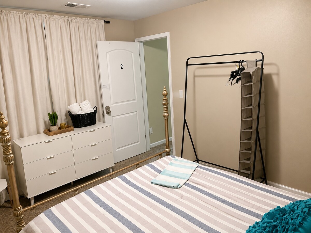 Raguz Getaway Room 2