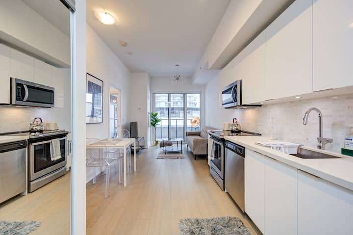 Humber Bay Cozy 1 Bdrm-wi-fi/gym/pool/ Parking - Toronto