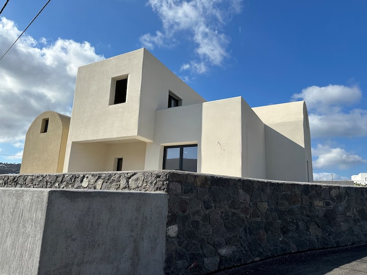Kallis Is Designed To Accommodate Up To Six Guests - Santorini