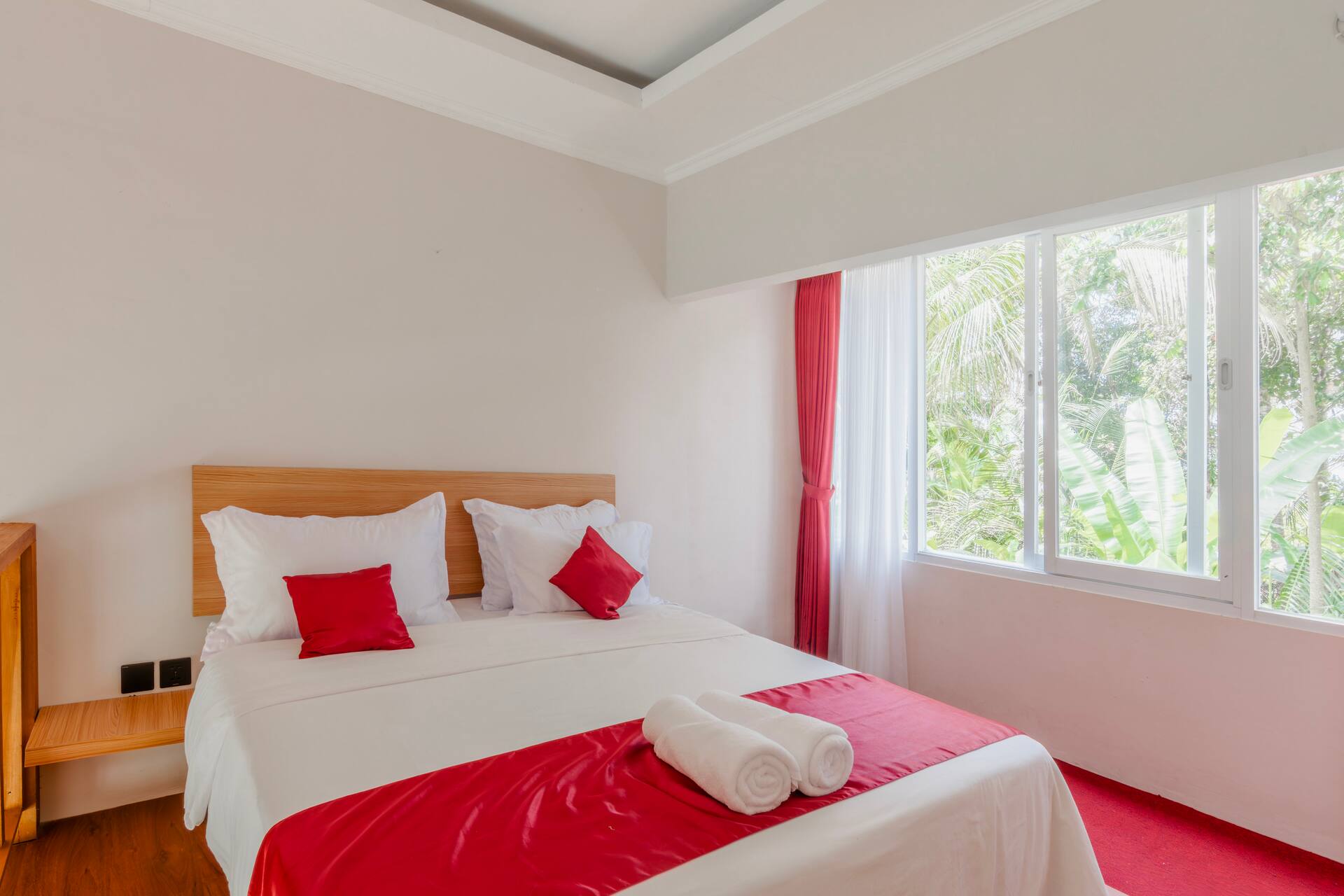 Tranquil Pool Suite Room in Payangan 2