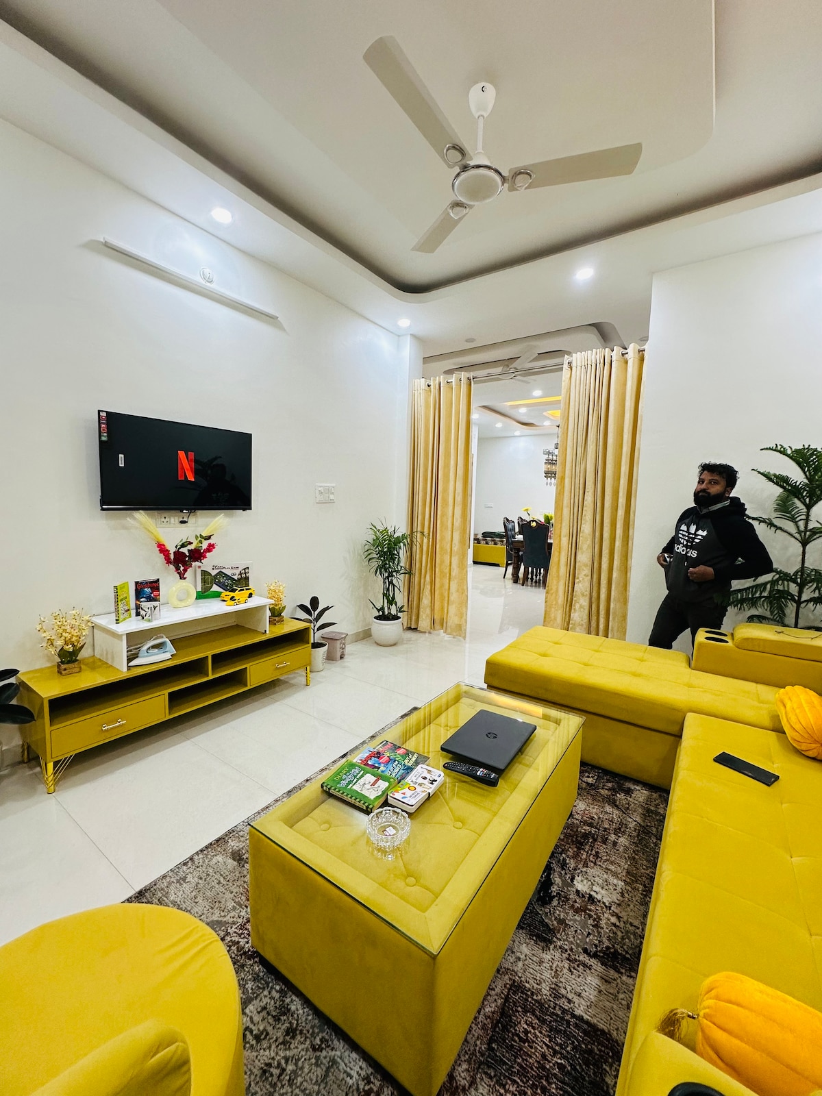 The Yellow House — Luxury 3bhk Villa in Gomti Nagar — photo 5
