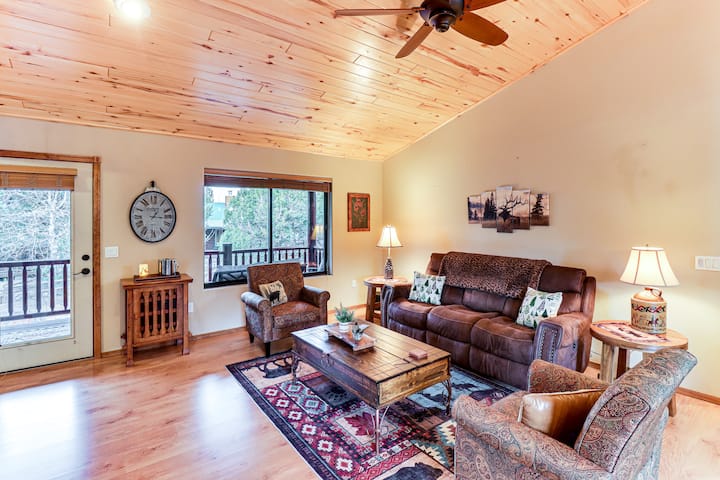 White Mountains Cabin: Near Trails & Lake Access! - Show Low, AZ