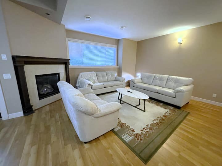 Modern 2br Walk-out Suite | 2 Baths | Uppermission - Kelowna