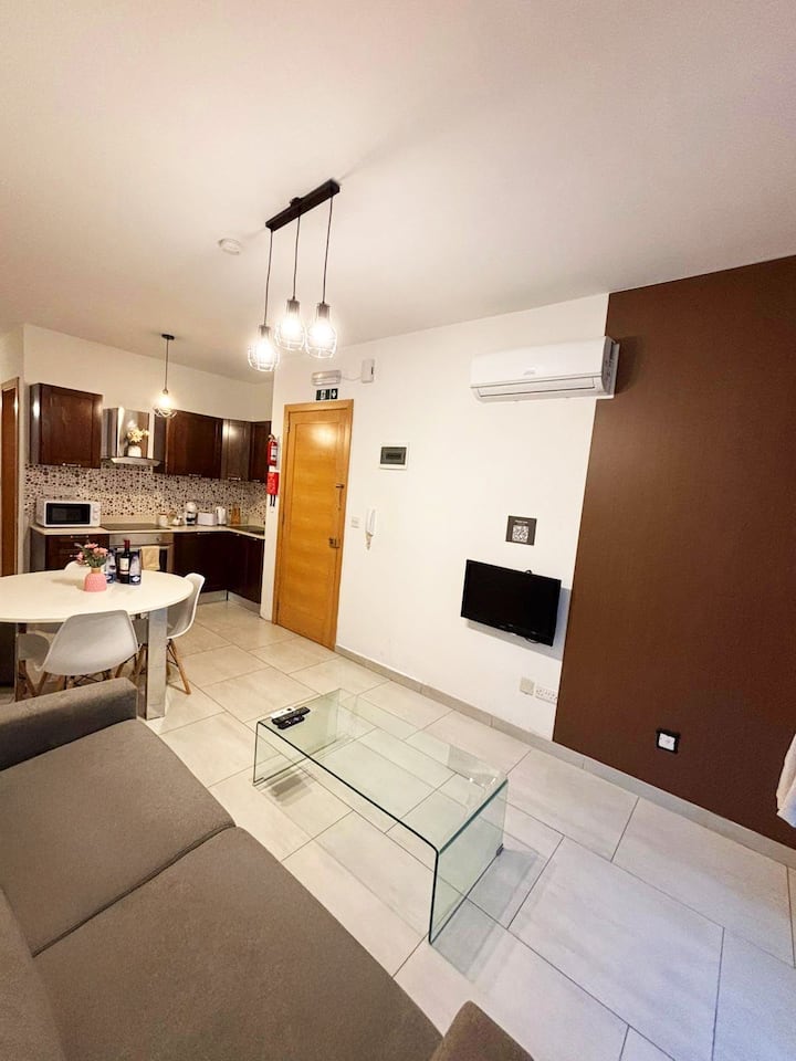 Central Paceville Flat | Steps To Beach & Clubs 4 - Malta