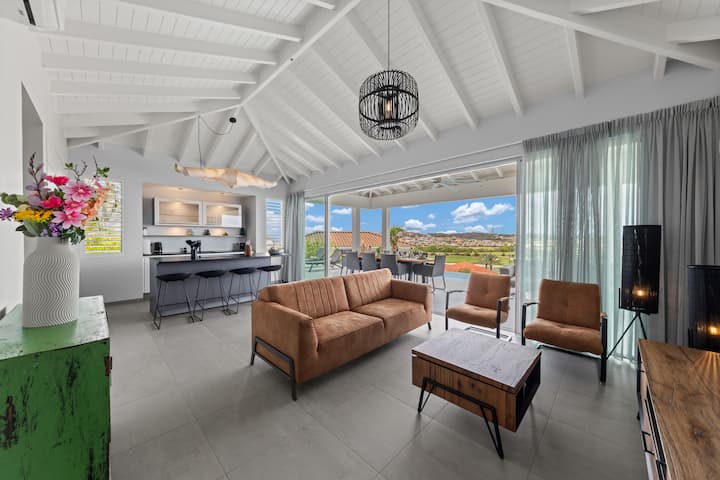 Modern Luxury Beach Villa – Walk To Bluebay Beach - Curaçao