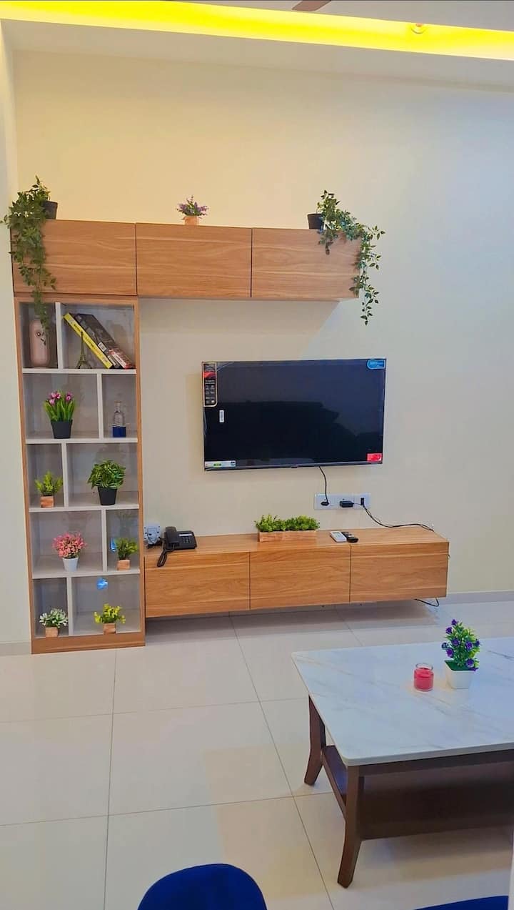 Aashnaa Viilaas Luxurious High Floor Living+pool. - Gandhinagar
