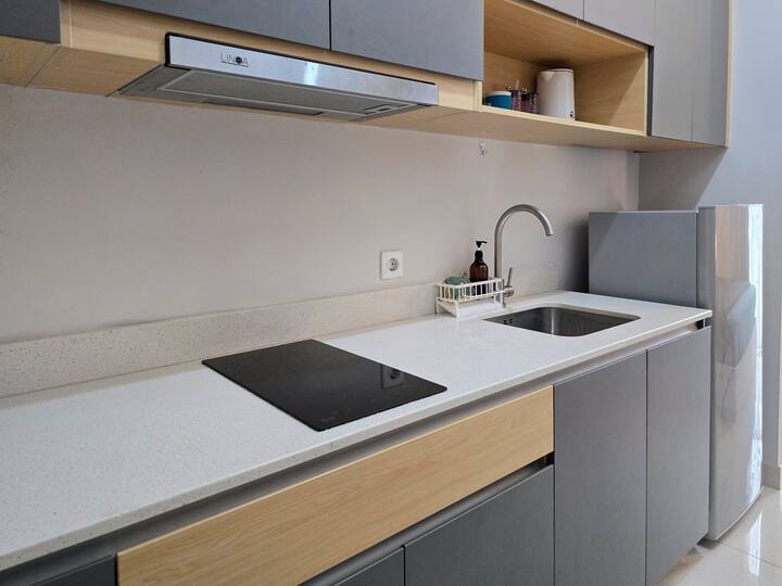 Chic Studio Hideaway Taman Anggrek. 43" W/ Netflix - Yakarta