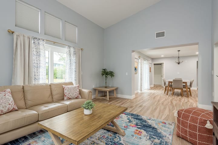 Luxury Waterfront Living - New Port Richey, FL