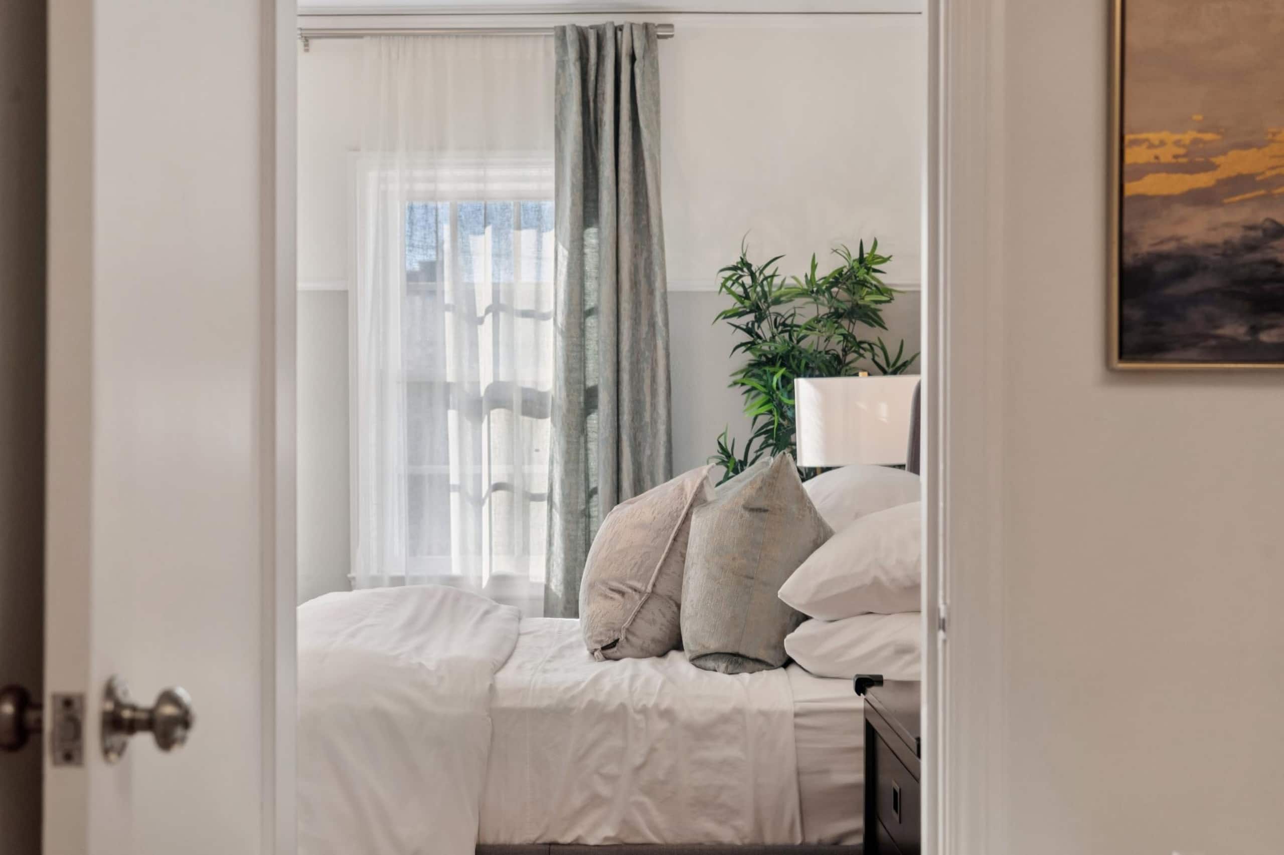 Home in San Francisco · ★4.96 · 3 bedrooms · 4 beds · 1 bath - Image 35
