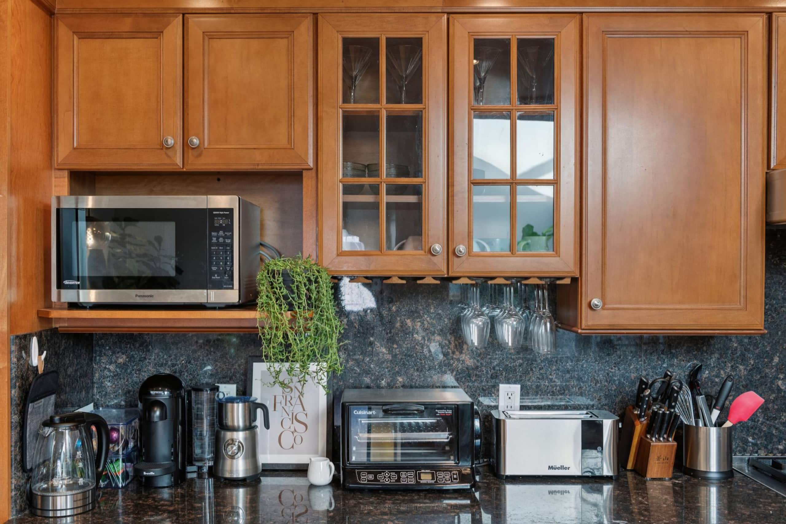 Home in San Francisco · ★4.96 · 3 bedrooms · 4 beds · 1 bath - Image 11