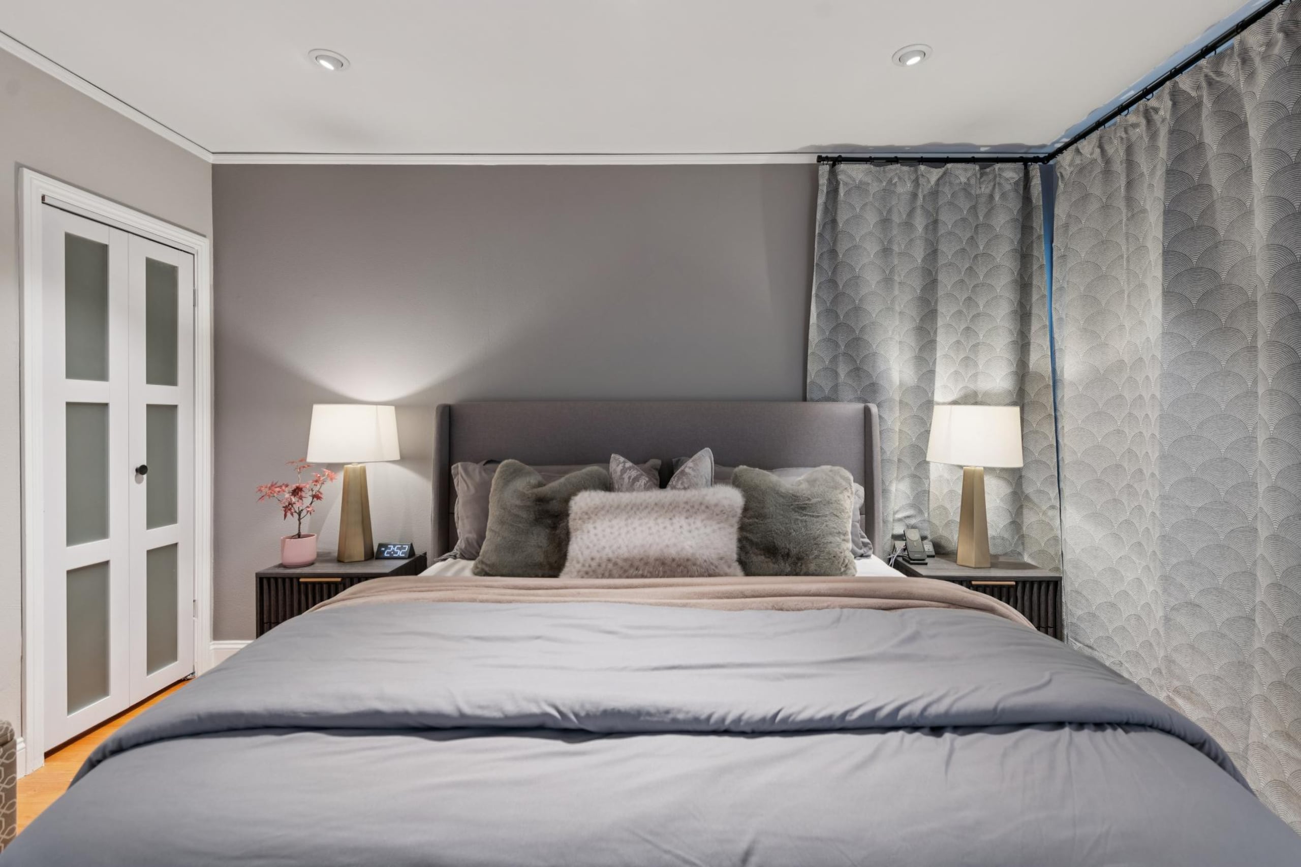 Home in San Francisco · ★4.96 · 3 bedrooms · 4 beds · 1 bath - Image 29