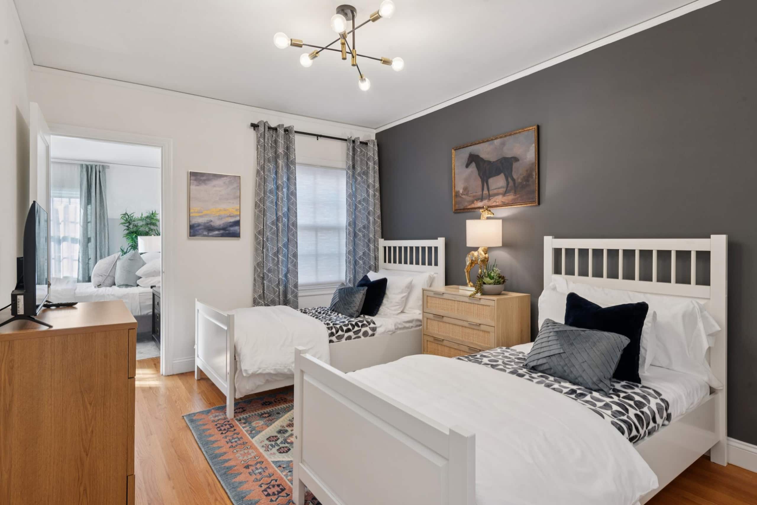 Home in San Francisco · ★4.96 · 3 bedrooms · 4 beds · 1 bath - Image 39
