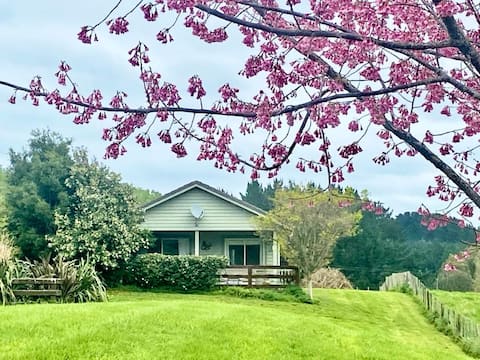 Self sufficient, peaceful, comfortable, relaxing.